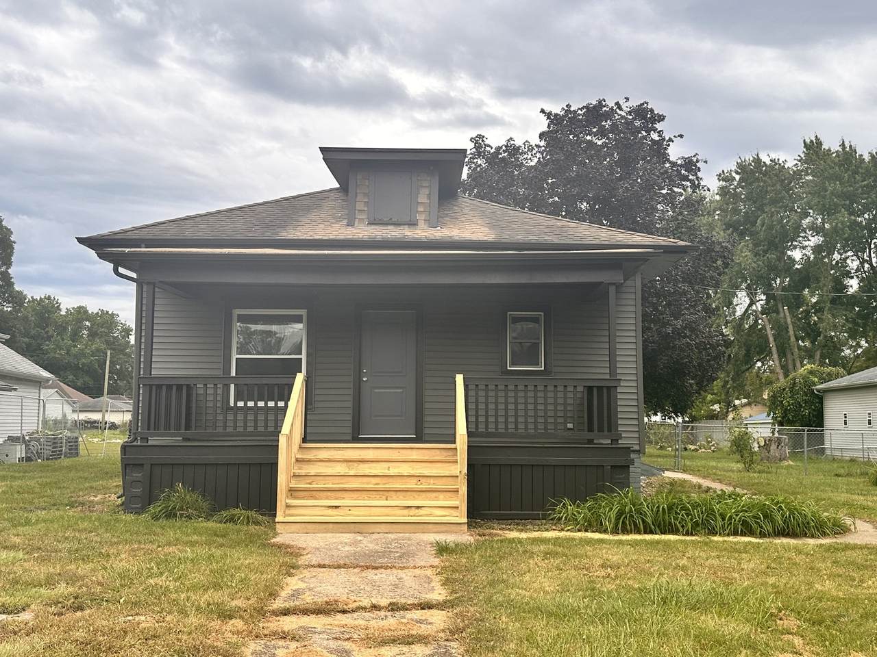 509 Bronson Street - Photo 1