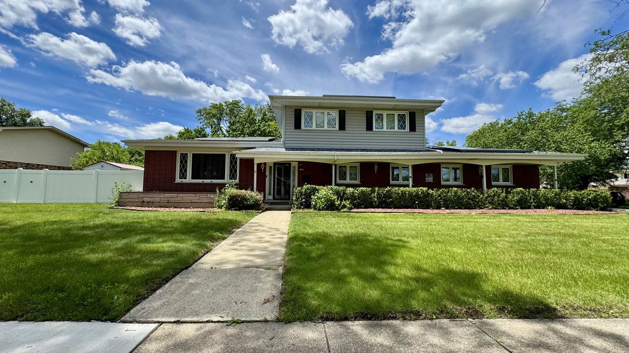 1348 Berry Lane - Photo 1
