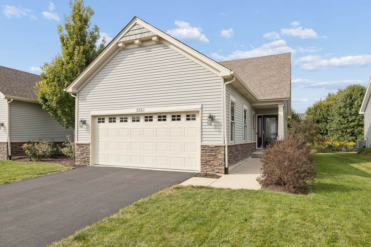 533 Sudbury Circle - Photo 1