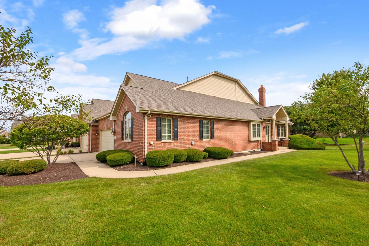 1876 Royalglen Drive - Photo 1