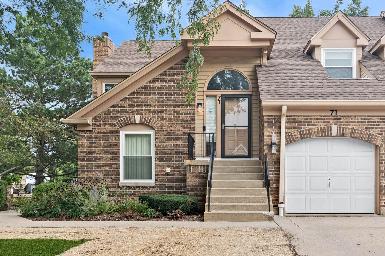 71 Willow Parkway - Photo 1