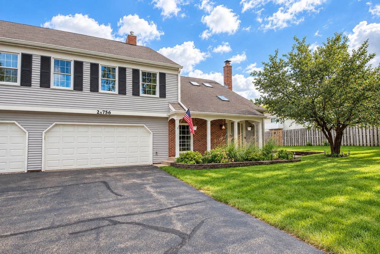 2S756 Timber Drive - Photo 1