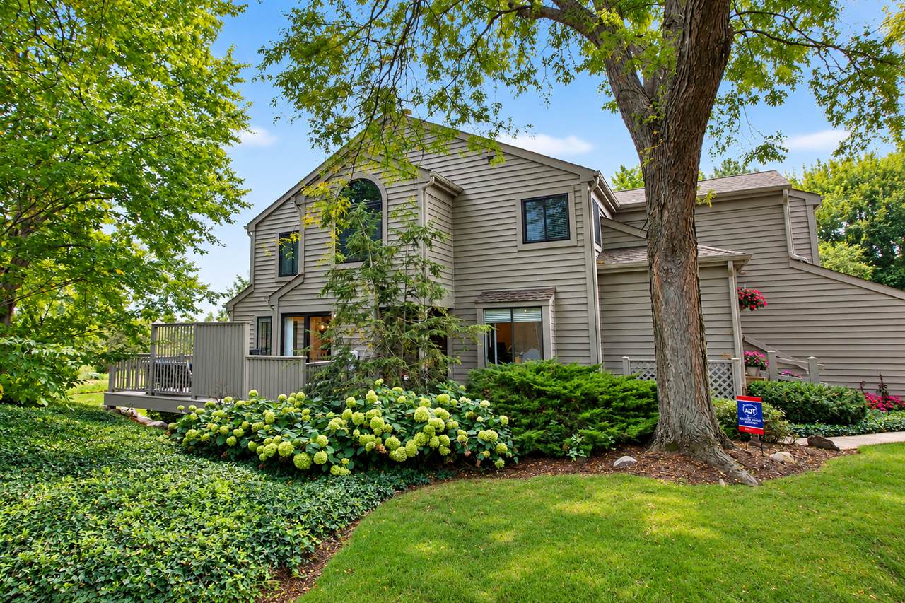 873 Longmeadow Court - Photo 1
