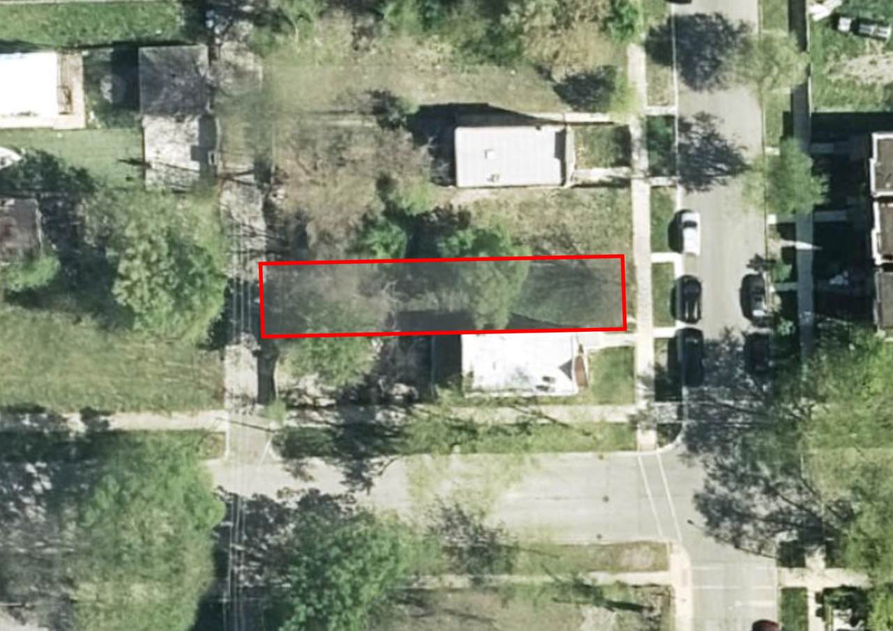 1954 Spaulding Avenue - Photo 1