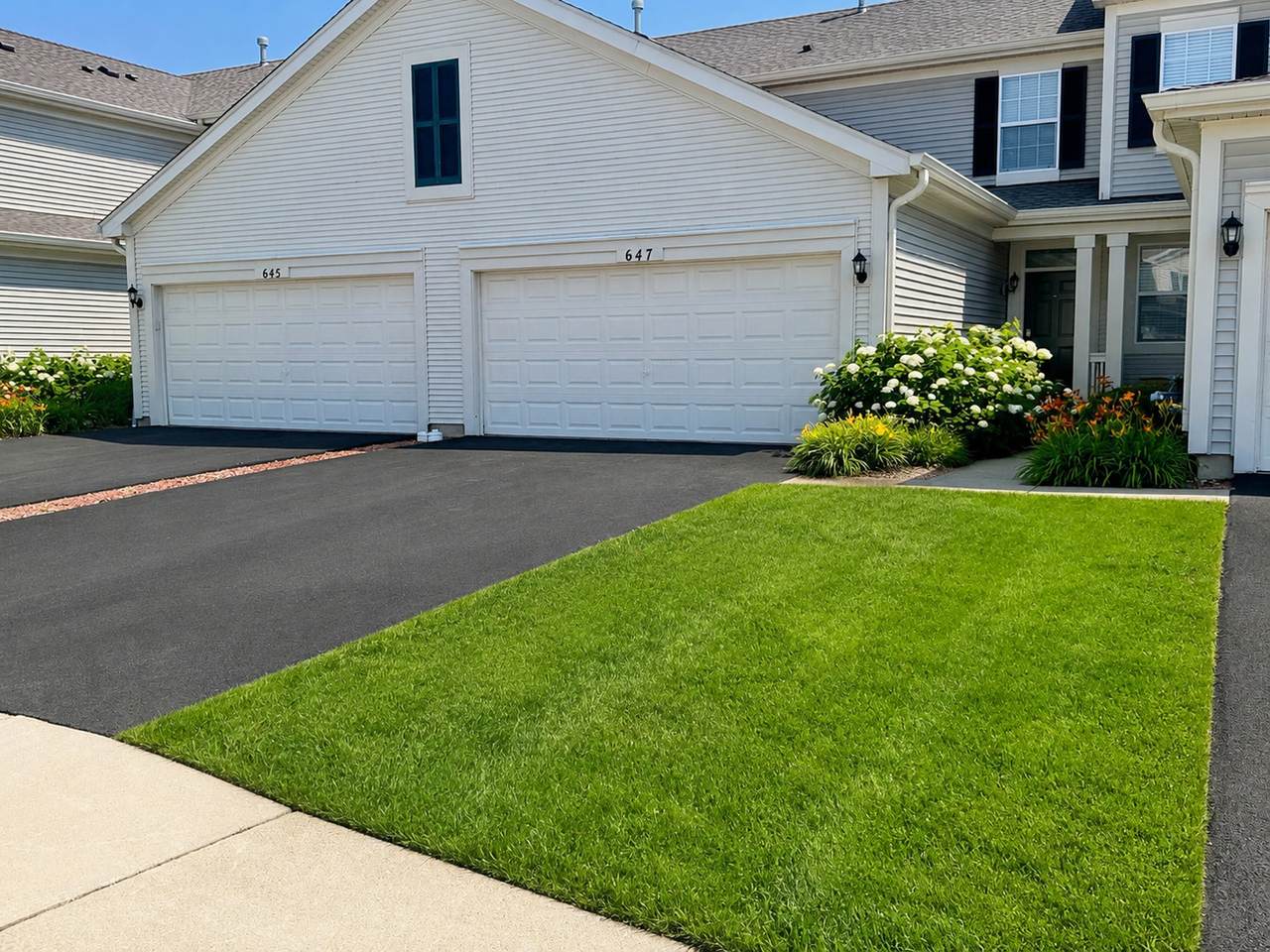 647 W Jonathan Drive - Photo 1