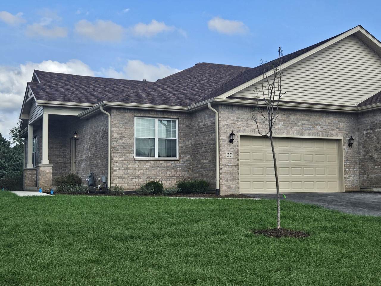 37 Apollo Court - Photo 1