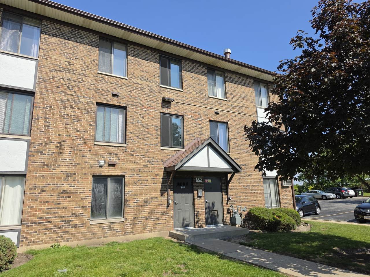 225 Gregory Street - Photo 1