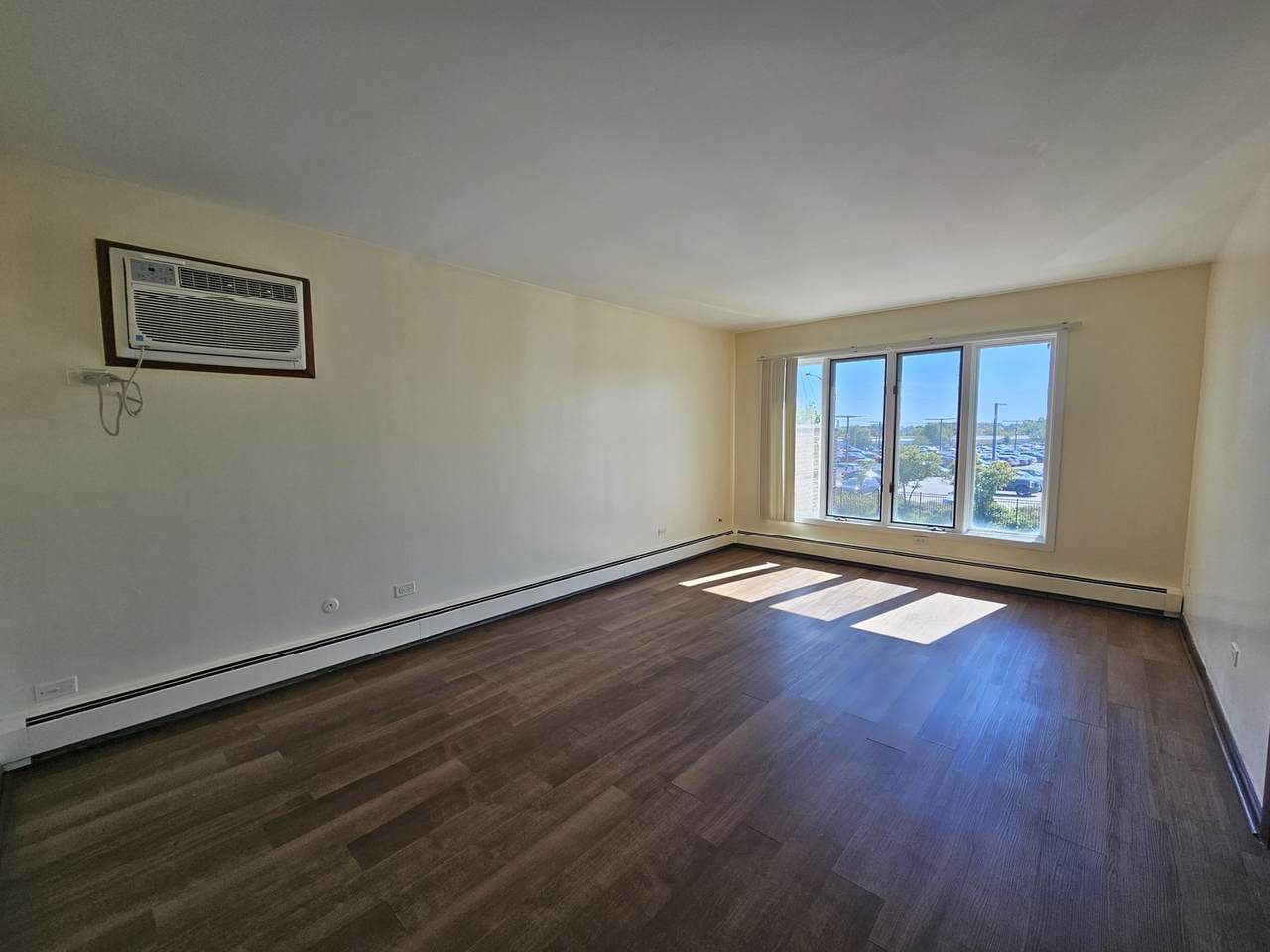 5968 Archer Avenue - Photo 1