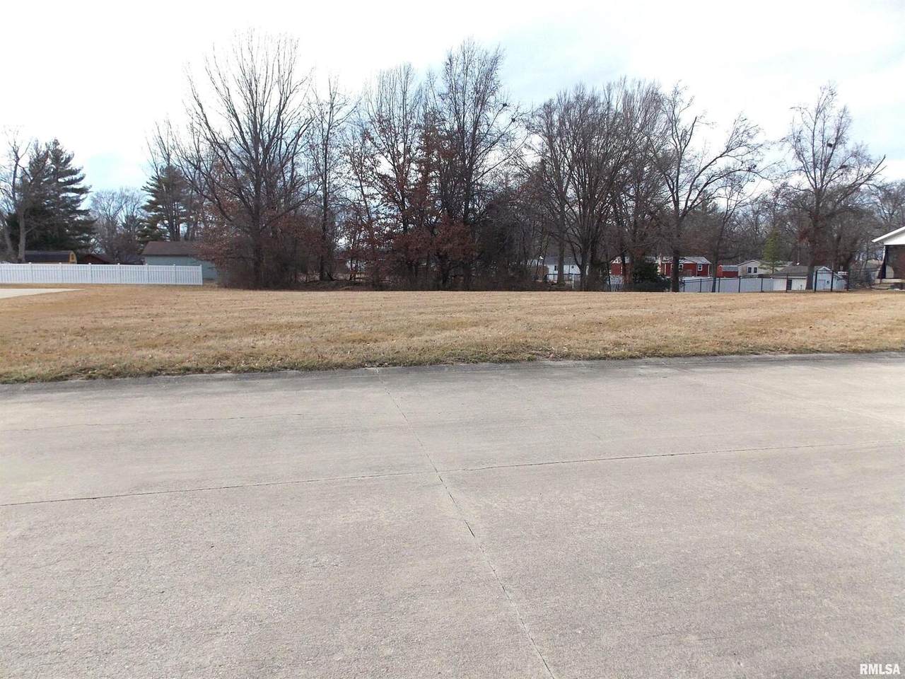 22 Clearlake Dr Drive - Photo 1