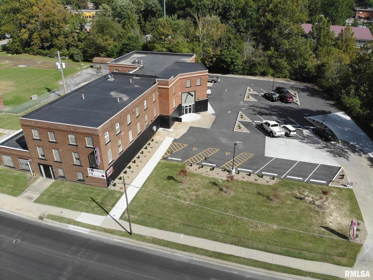 1051 Wall Street - Photo 1