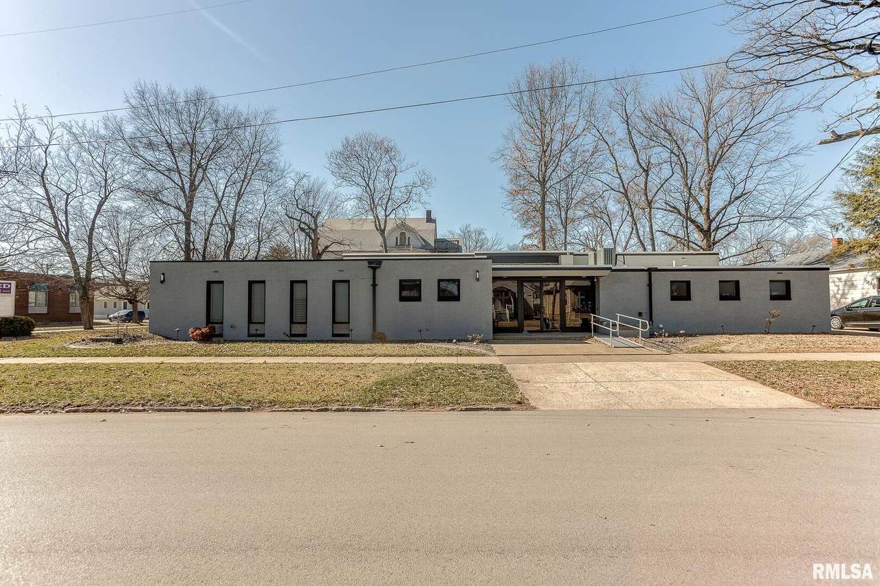 104 Pine Street - Photo 1