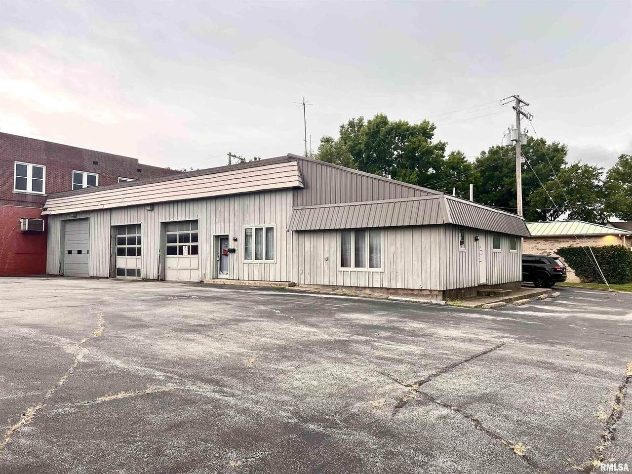 201 Park Avenue - Photo 1