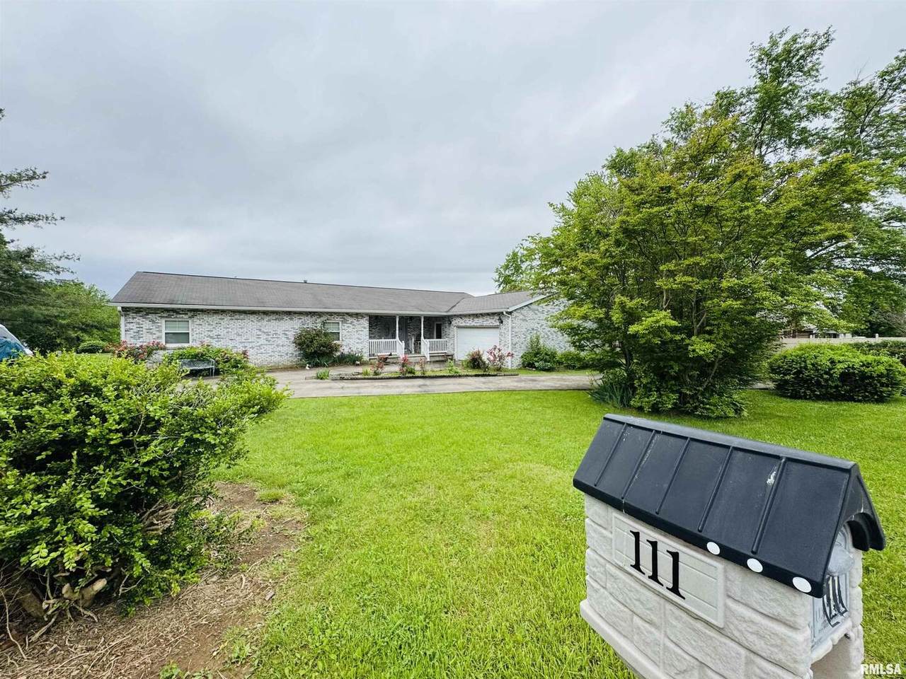 111 Stork Street - Photo 1