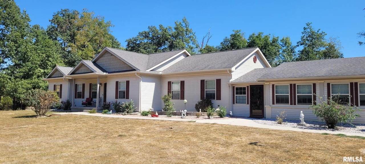 1670 Woods Lane - Photo 1