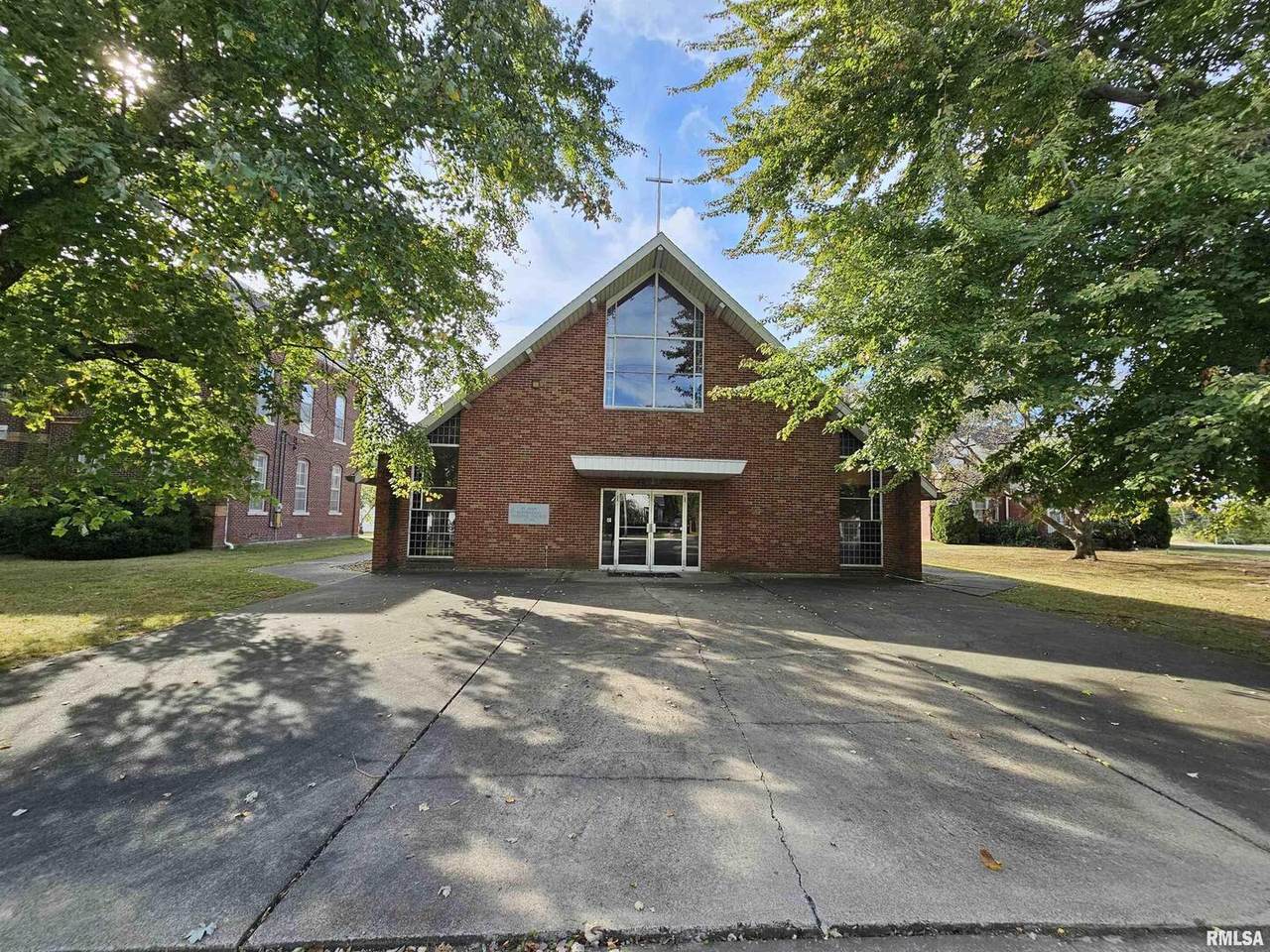 705 Main Street - Photo 1