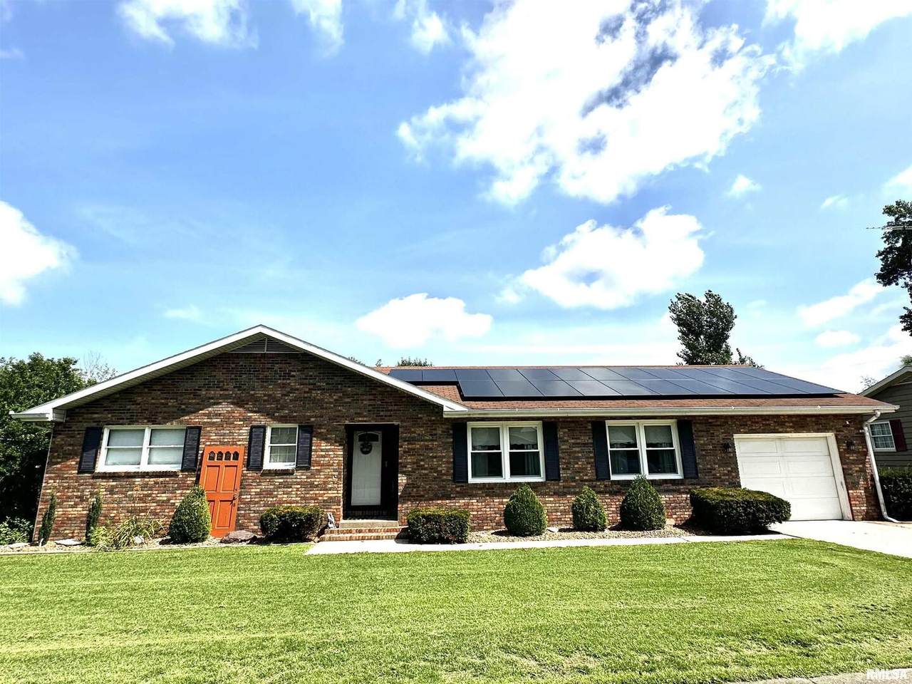 1340 6TH Street - Photo 1