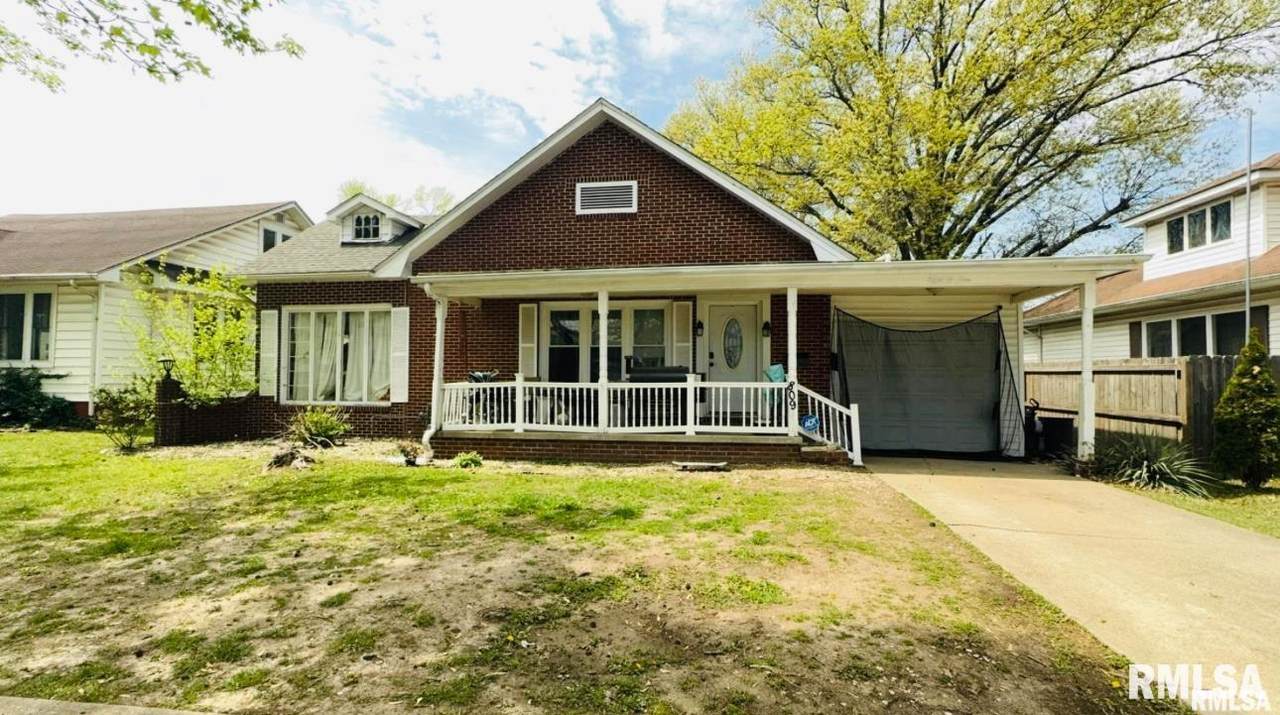 809 12TH Street - Photo 1