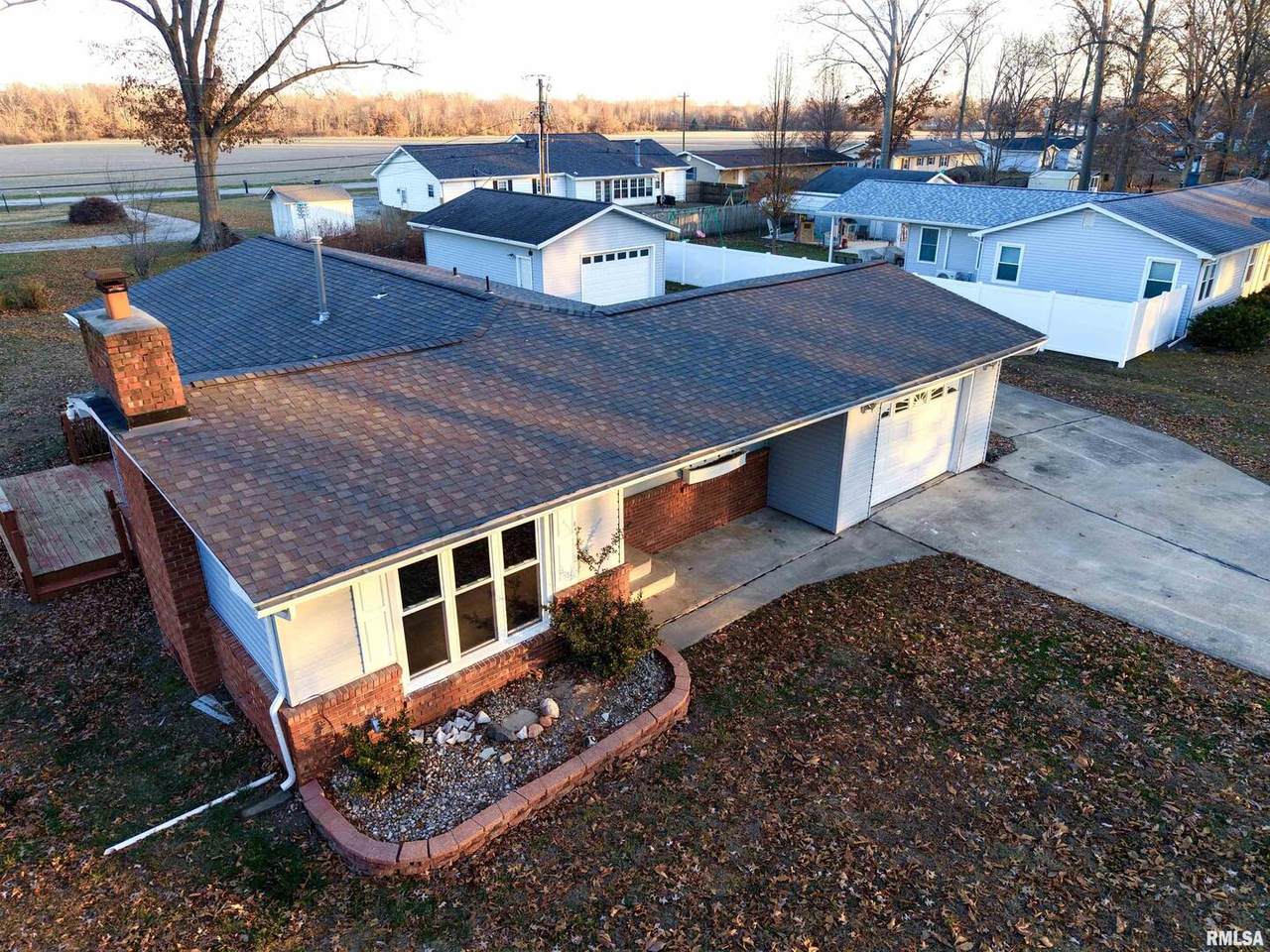 274 Oaktree Ave Avenue - Photo 1