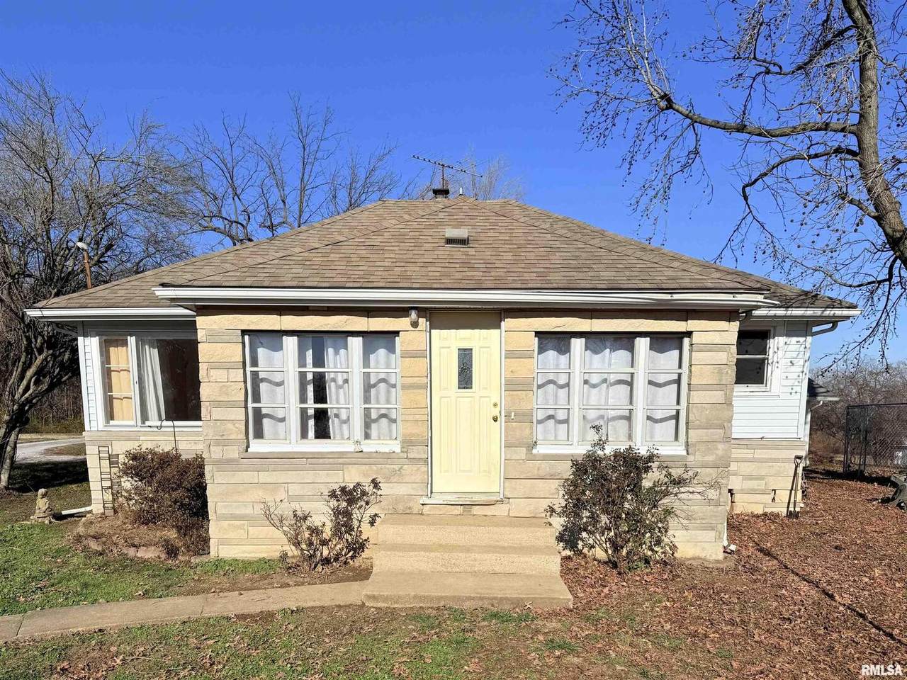 1708 Yew St Street - Photo 1