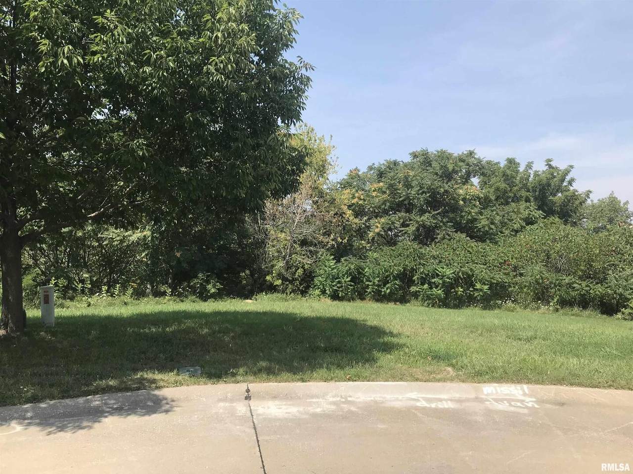 671 7TH Street Court - Photo 1