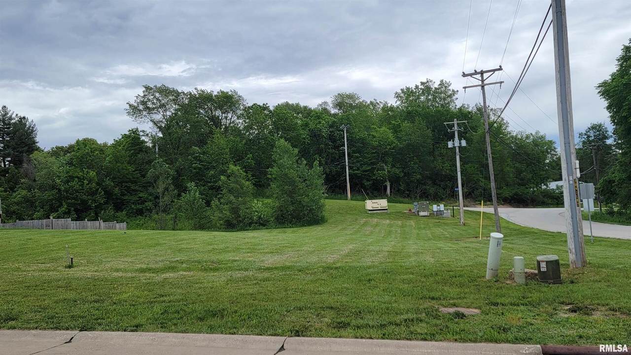 1815 6TH Street - Photo 1