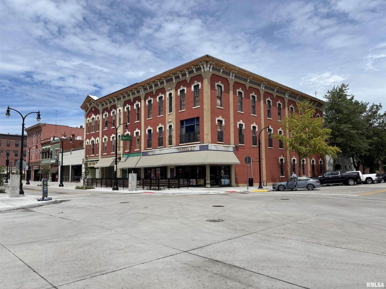 1821-1829 2ND Avenue - Photo 1