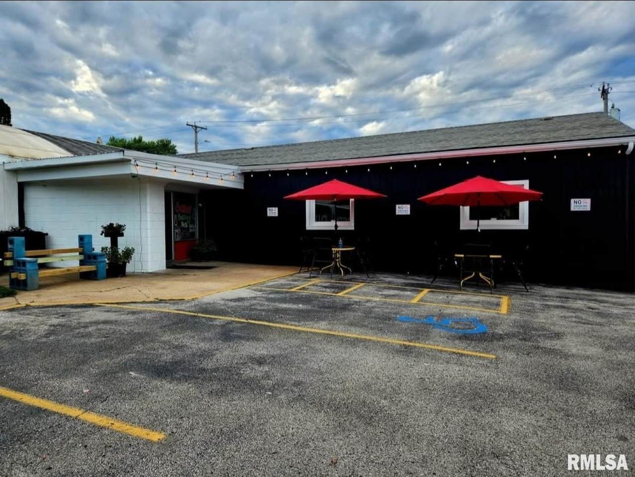 605 7TH Street - Photo 1