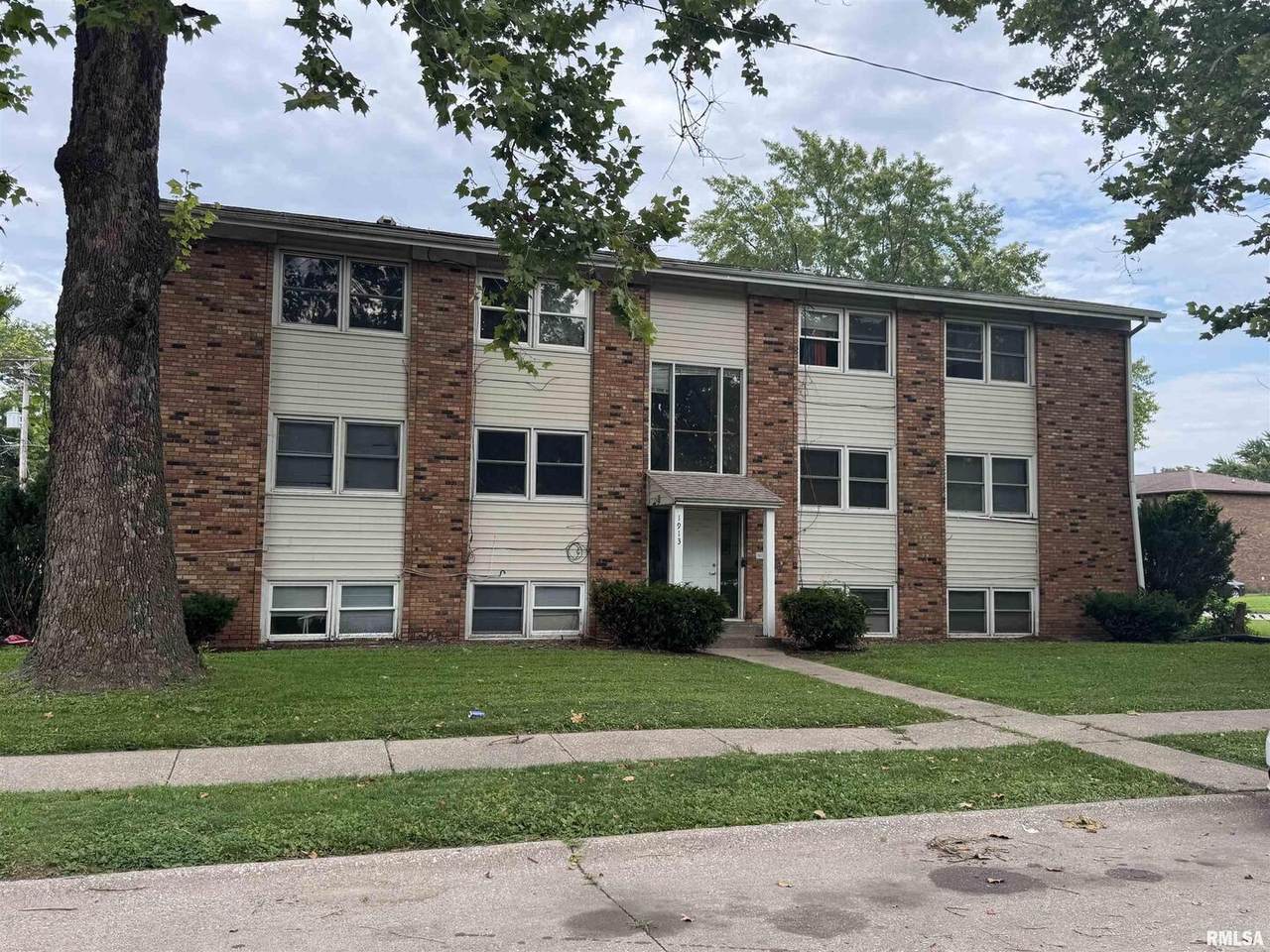 1913 15TH Street - Photo 1