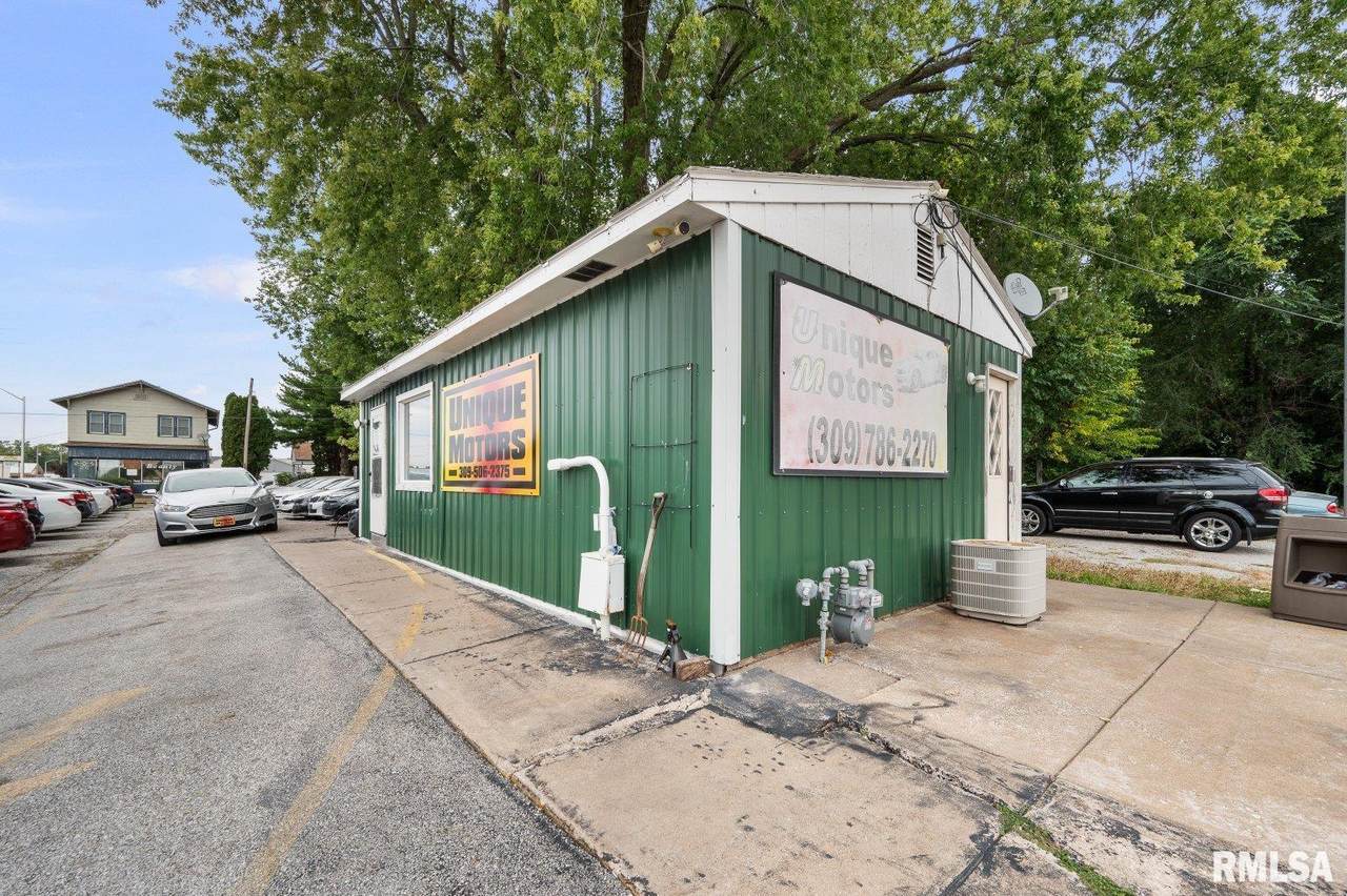 2907 11TH Street - Photo 1