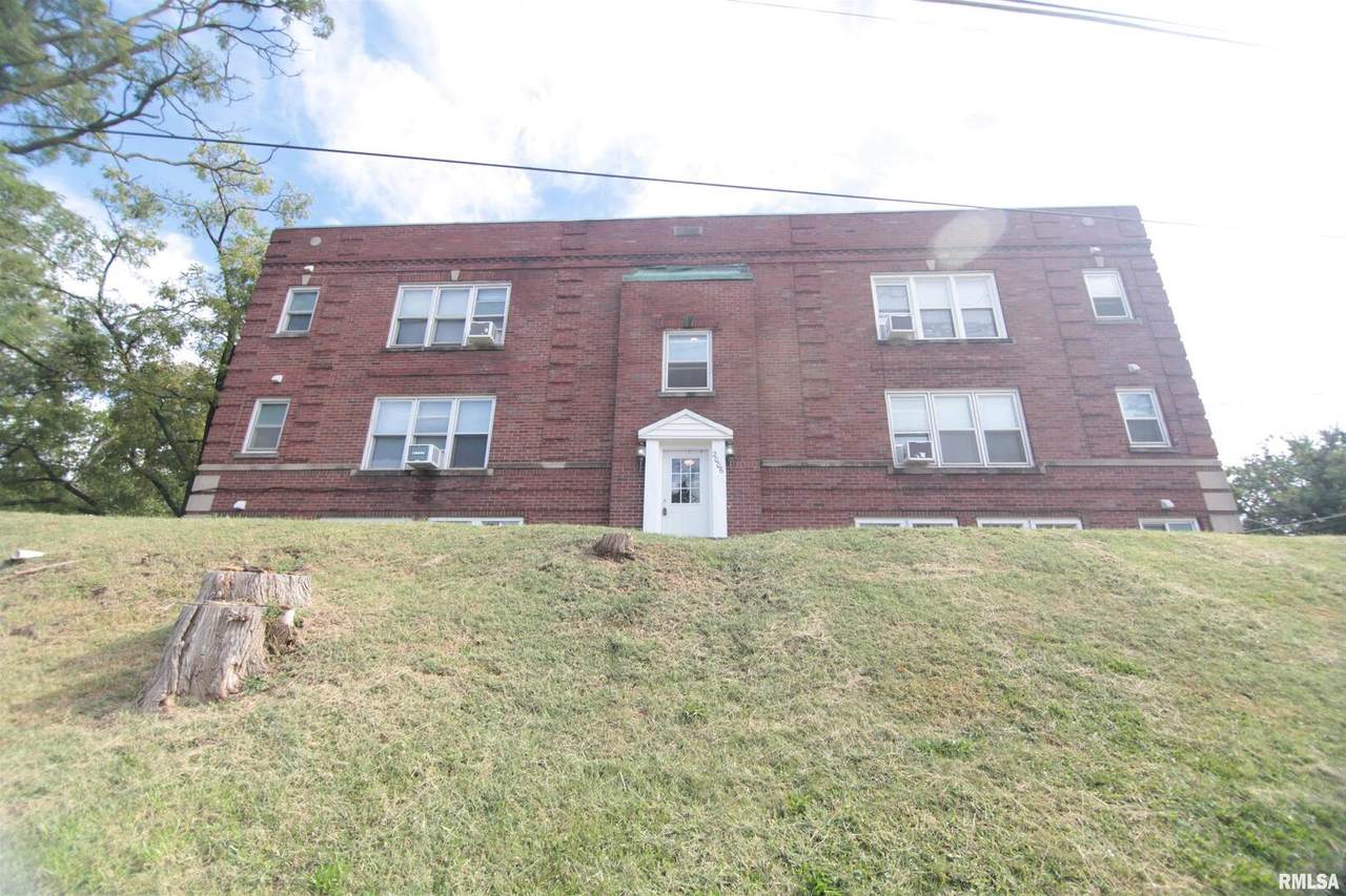 2006 7TH Street - Photo 1
