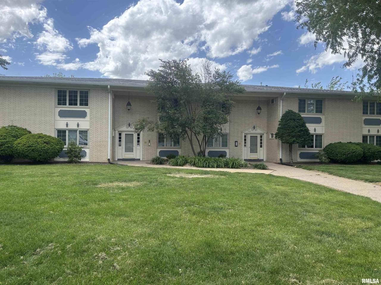 920 17TH Street - Photo 1