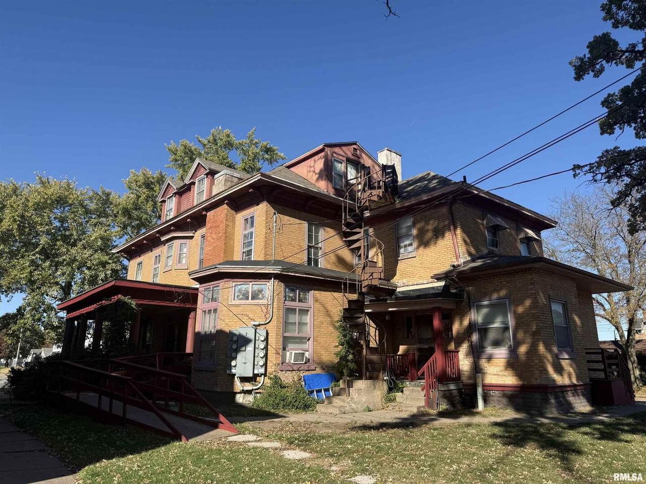 1429 Brady Street - Photo 1