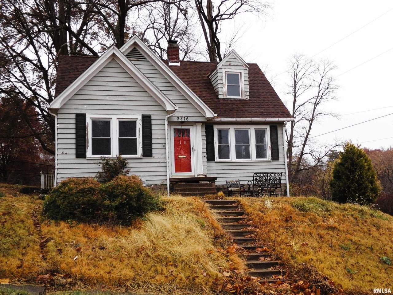 2316 East Street - Photo 1