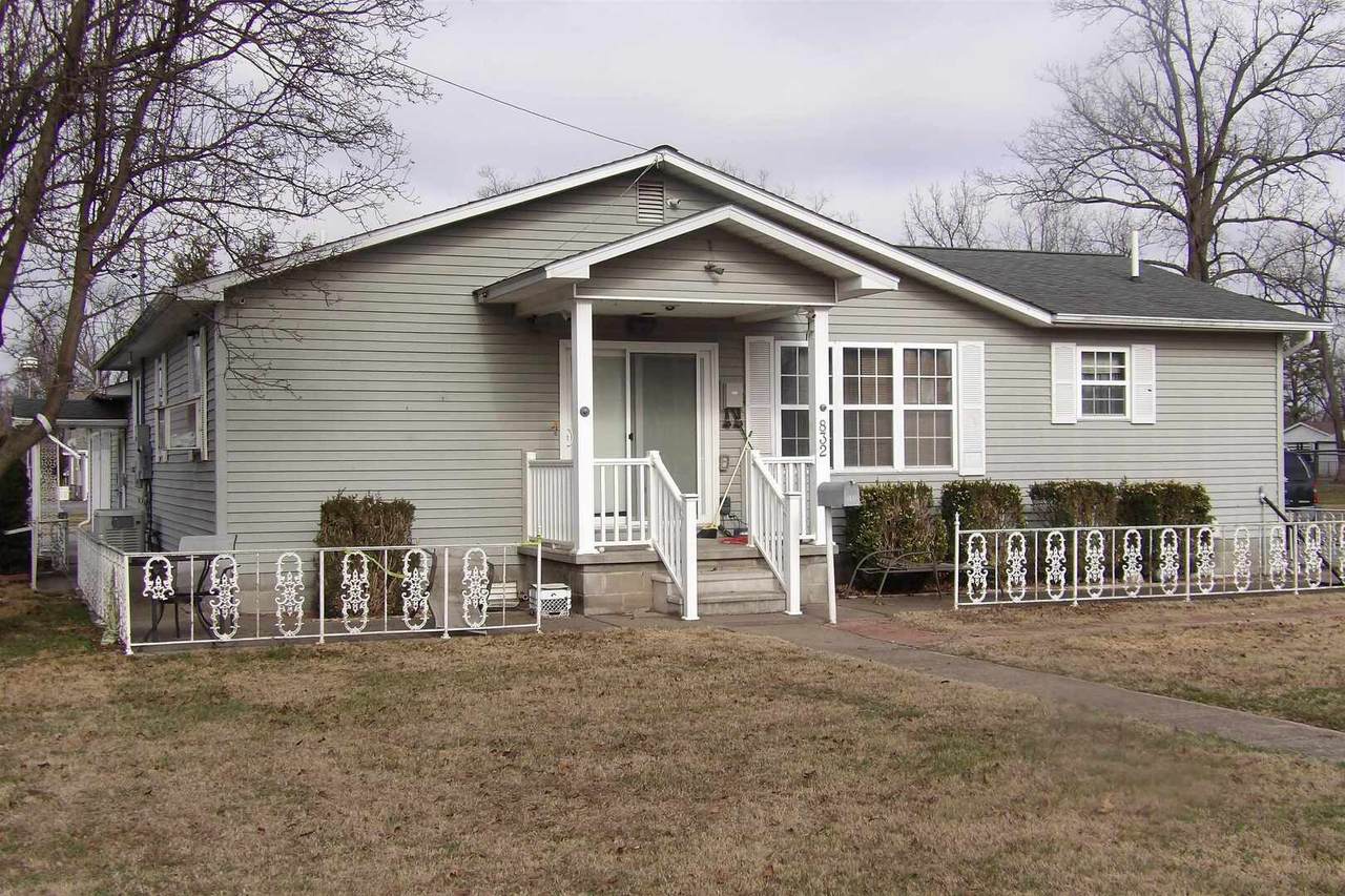 832 Raymond Street - Photo 1