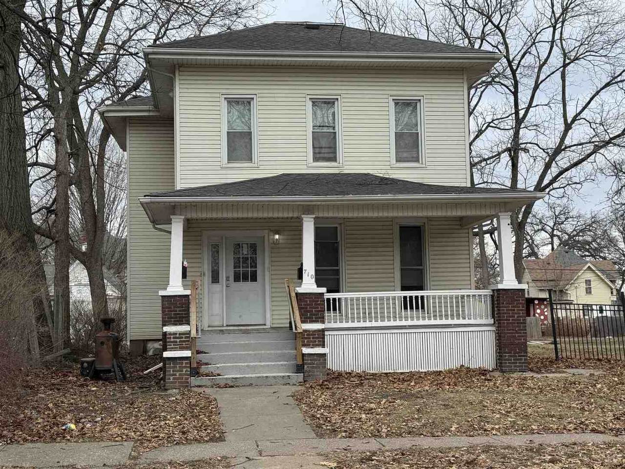 710 13th St Street - Photo 1
