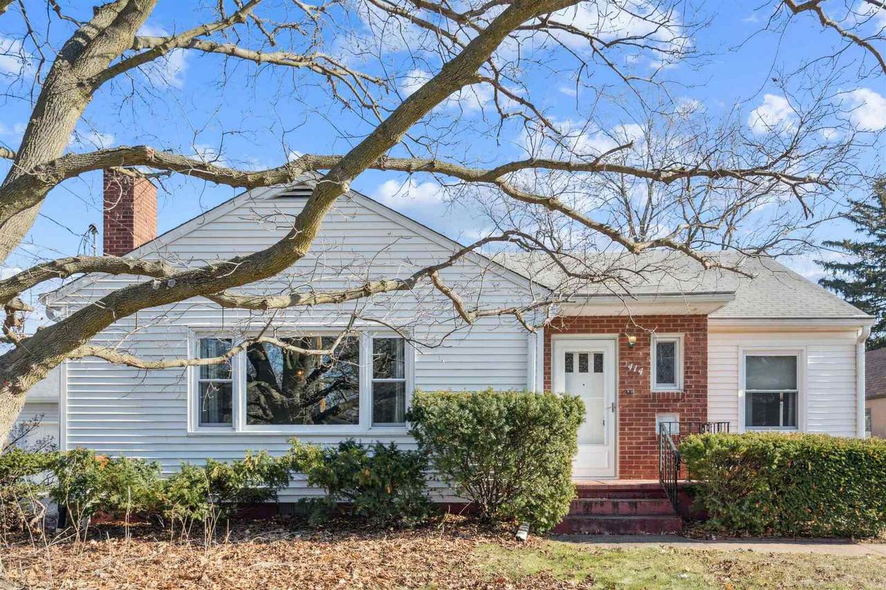 414 Henry Street - Photo 1