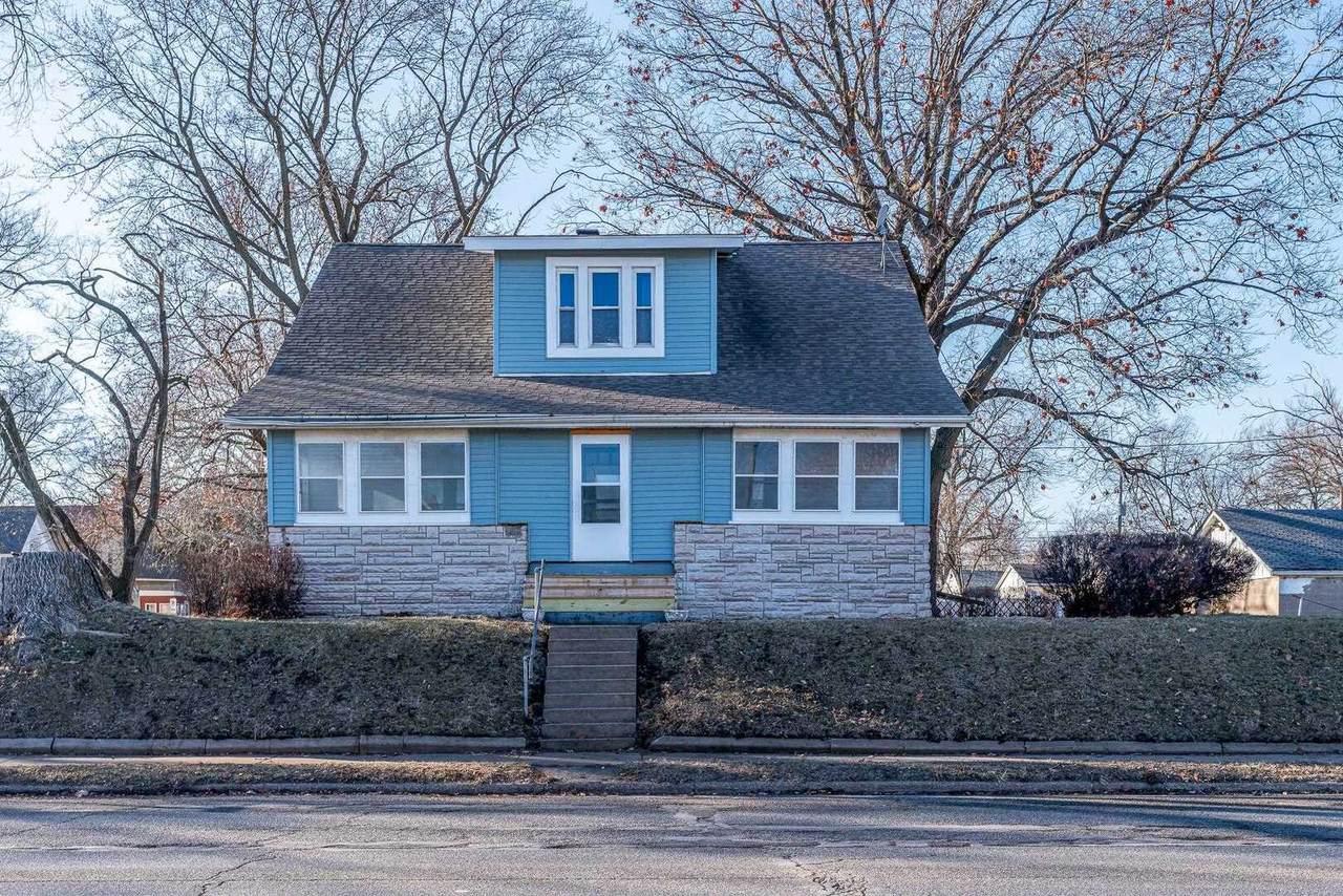 1320 11th Street - Photo 1