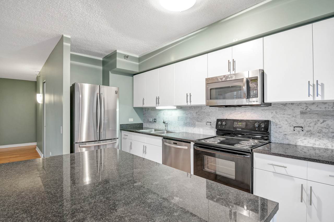 512 Mcclurg Court - Photo 1