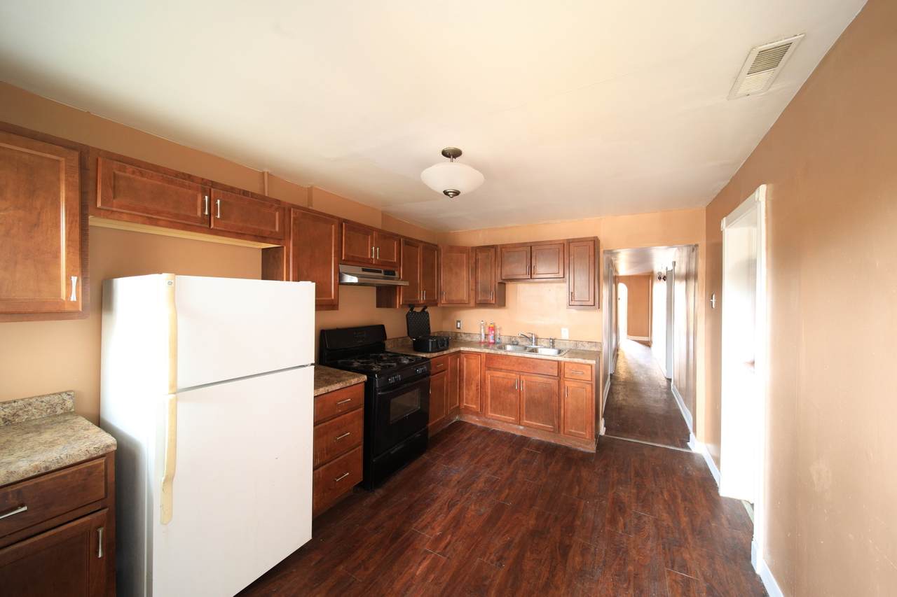 5927 Prairie Avenue - Photo 1