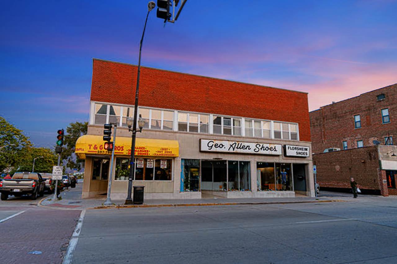 13005 Western Avenue - Photo 1