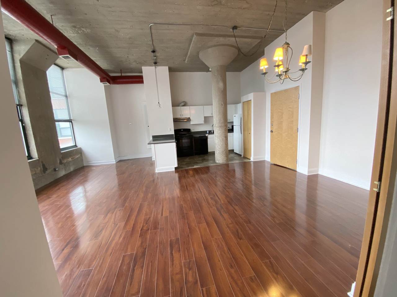 1800 Roscoe Street - Photo 1