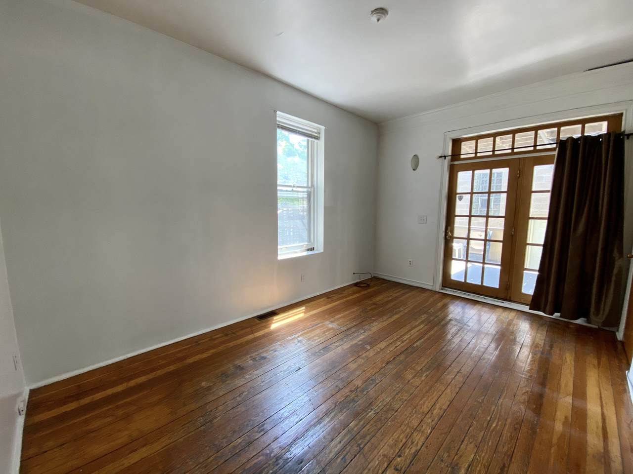 2334 Wayne Avenue - Photo 1