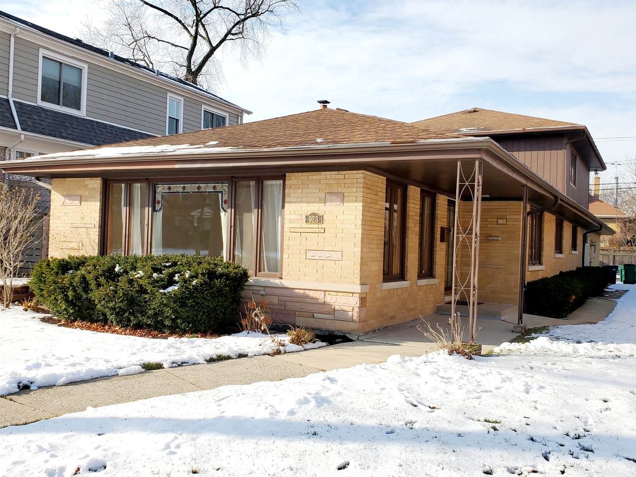 923 Linden Avenue - Photo 1