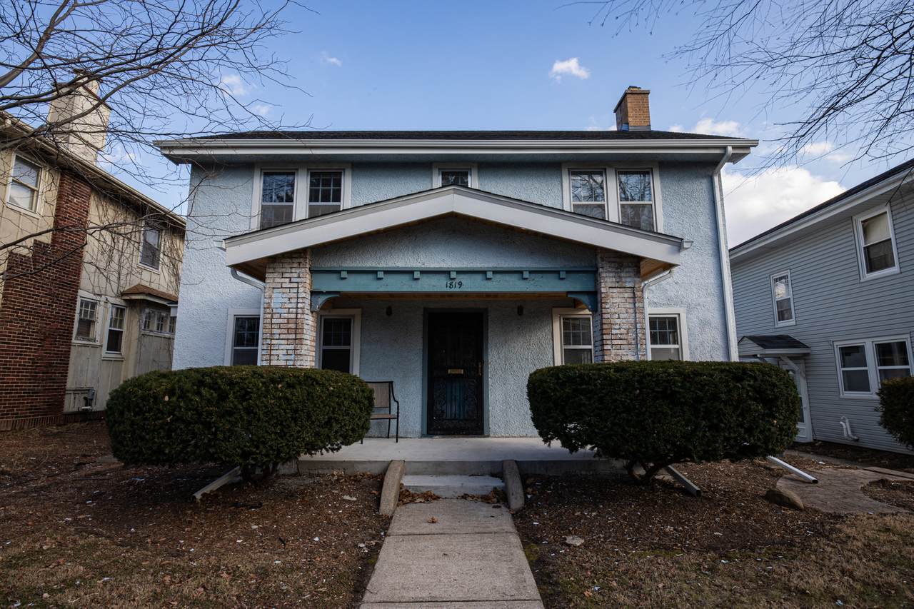 1819 Oxford Street - Photo 1