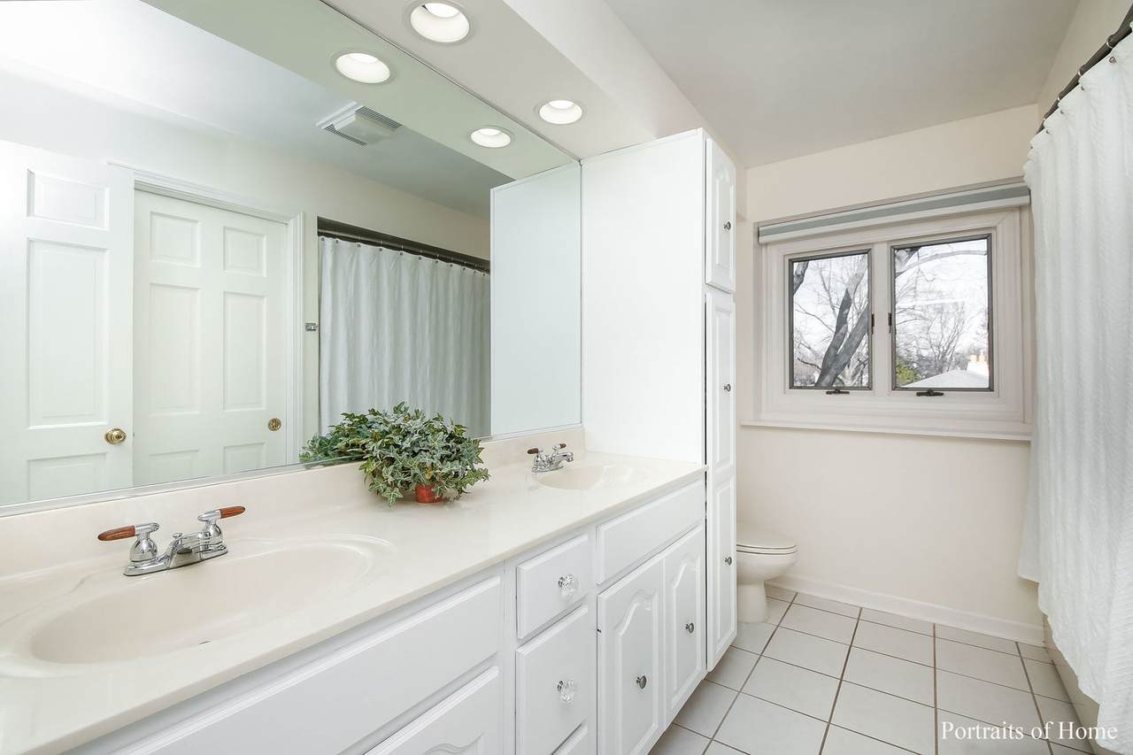 104 Tennyson Drive - Photo 1