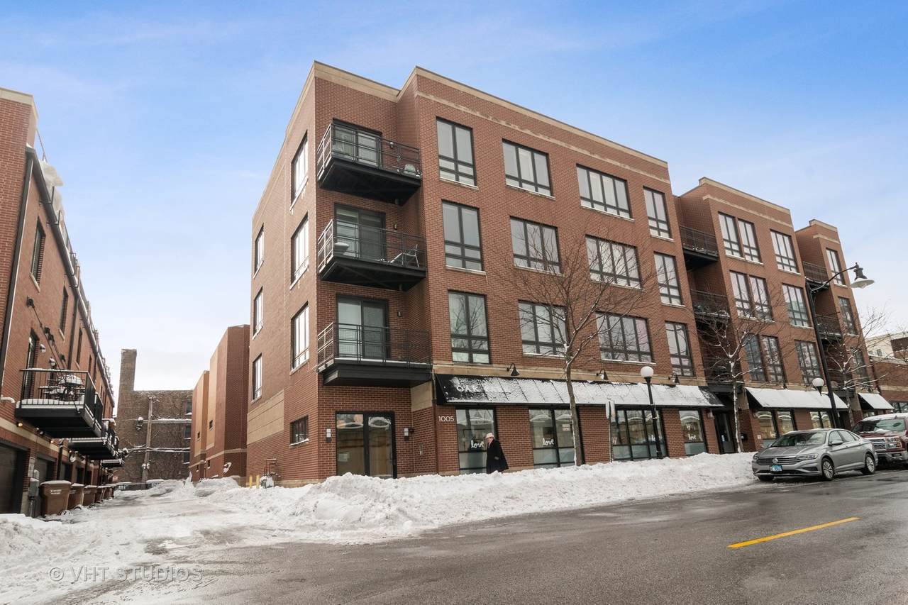 1005 South Boulevard - Photo 1