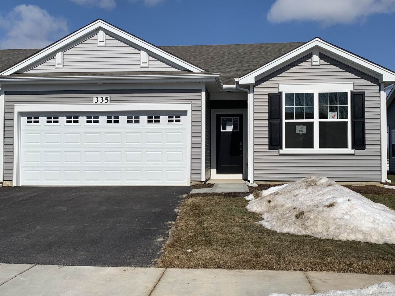 335 Sussex Lane - Photo 1