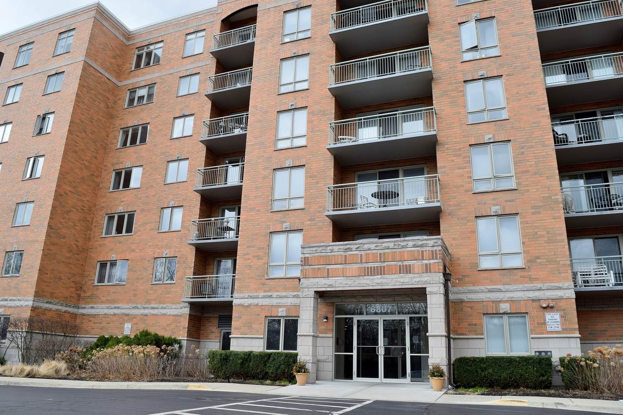 6807 Milwaukee Avenue - Photo 1
