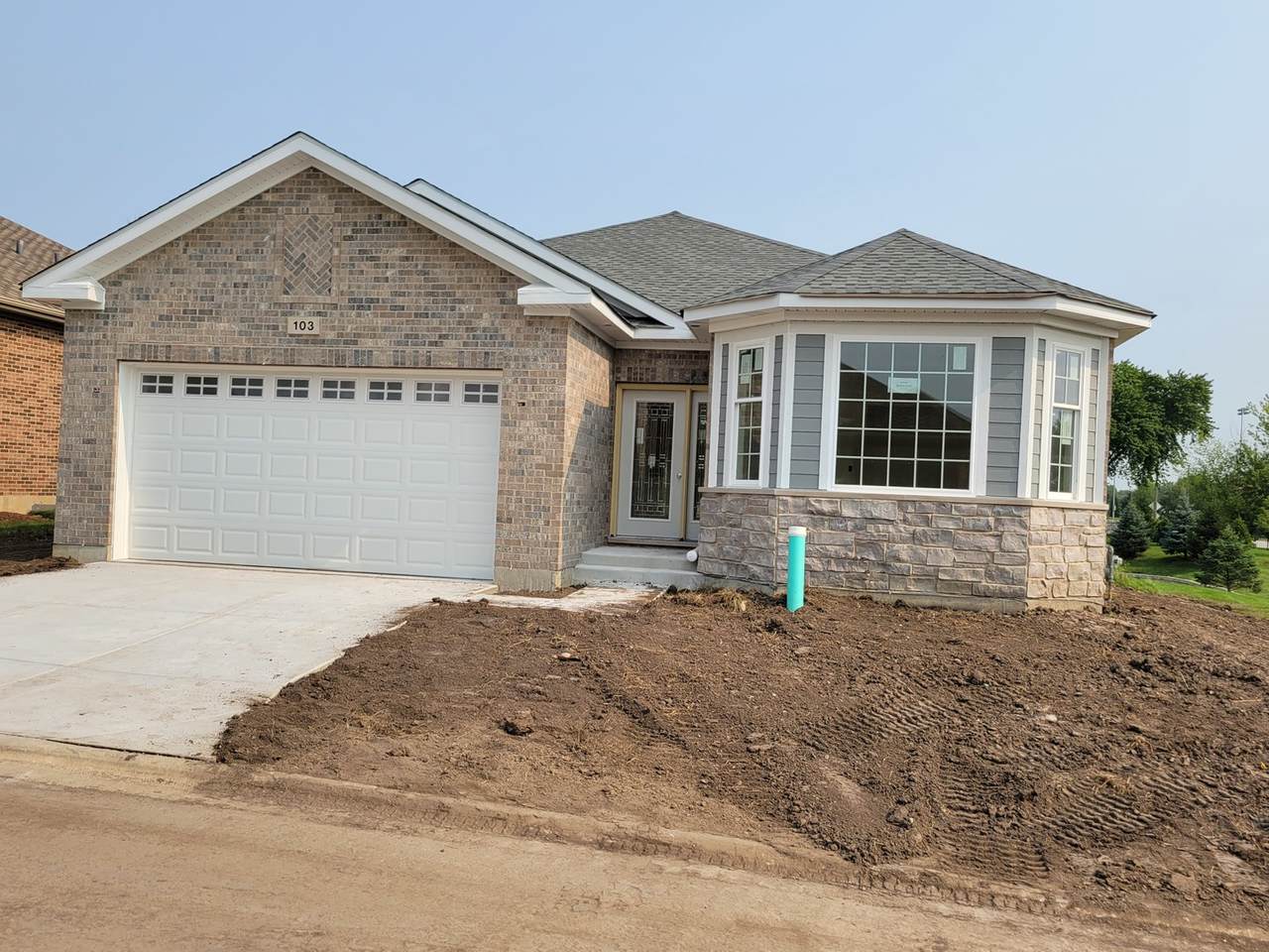 103 Donmor Drive - Photo 1