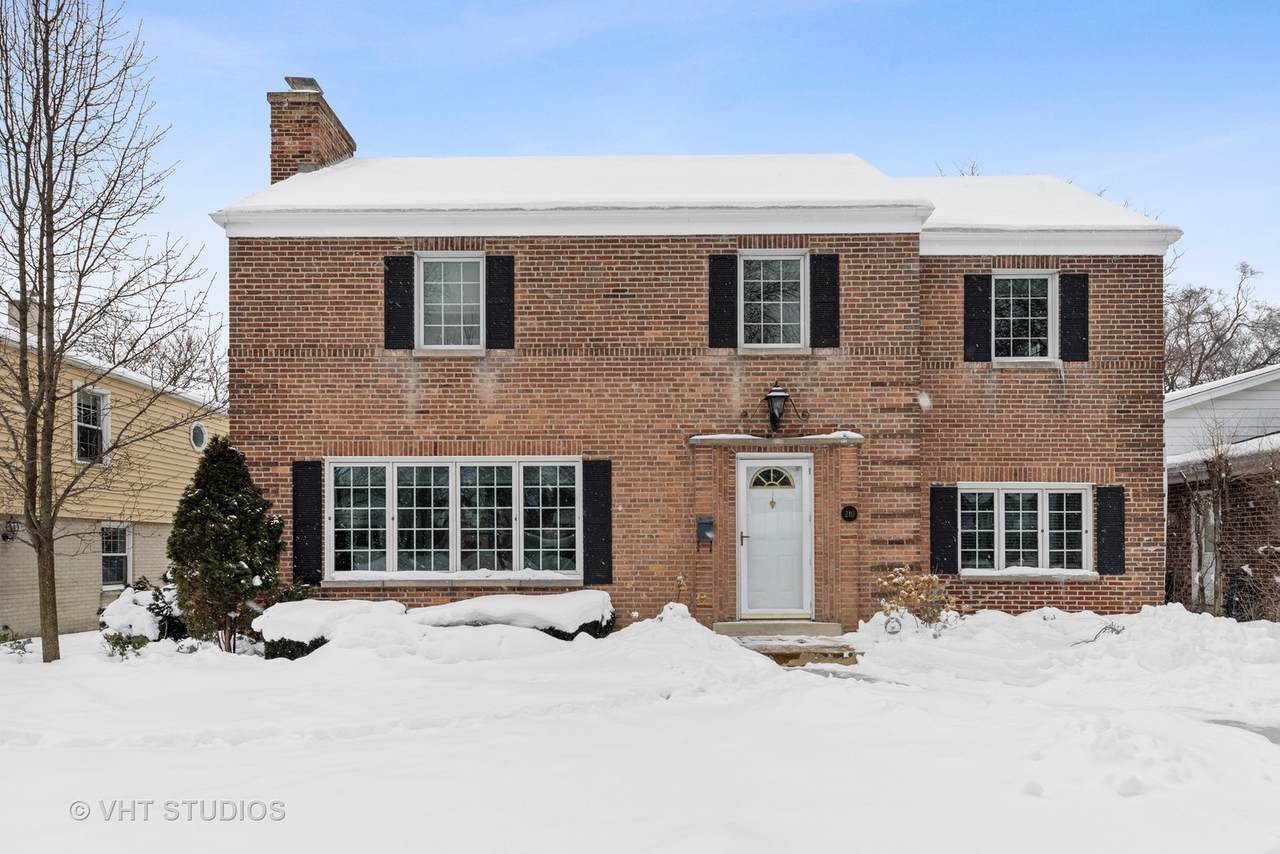 210 Brighton Place - Photo 1